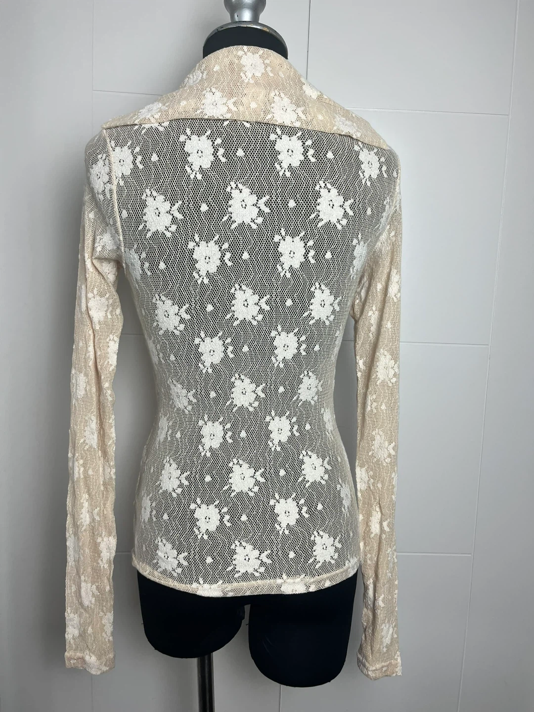 Sheer Lace Floral Long Sleeve Top - photo 2