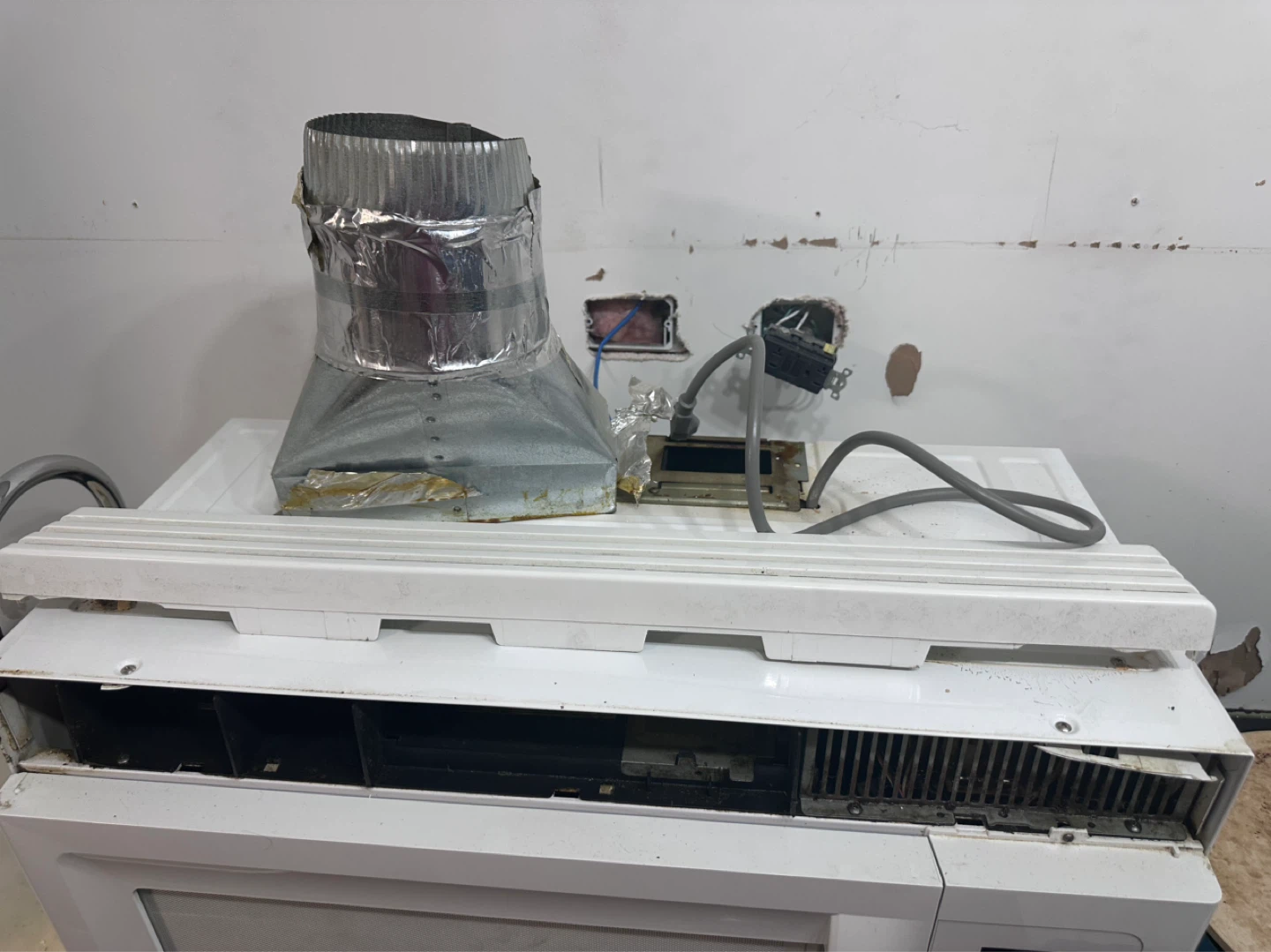 White Over-the-Range Microwave - photo 2