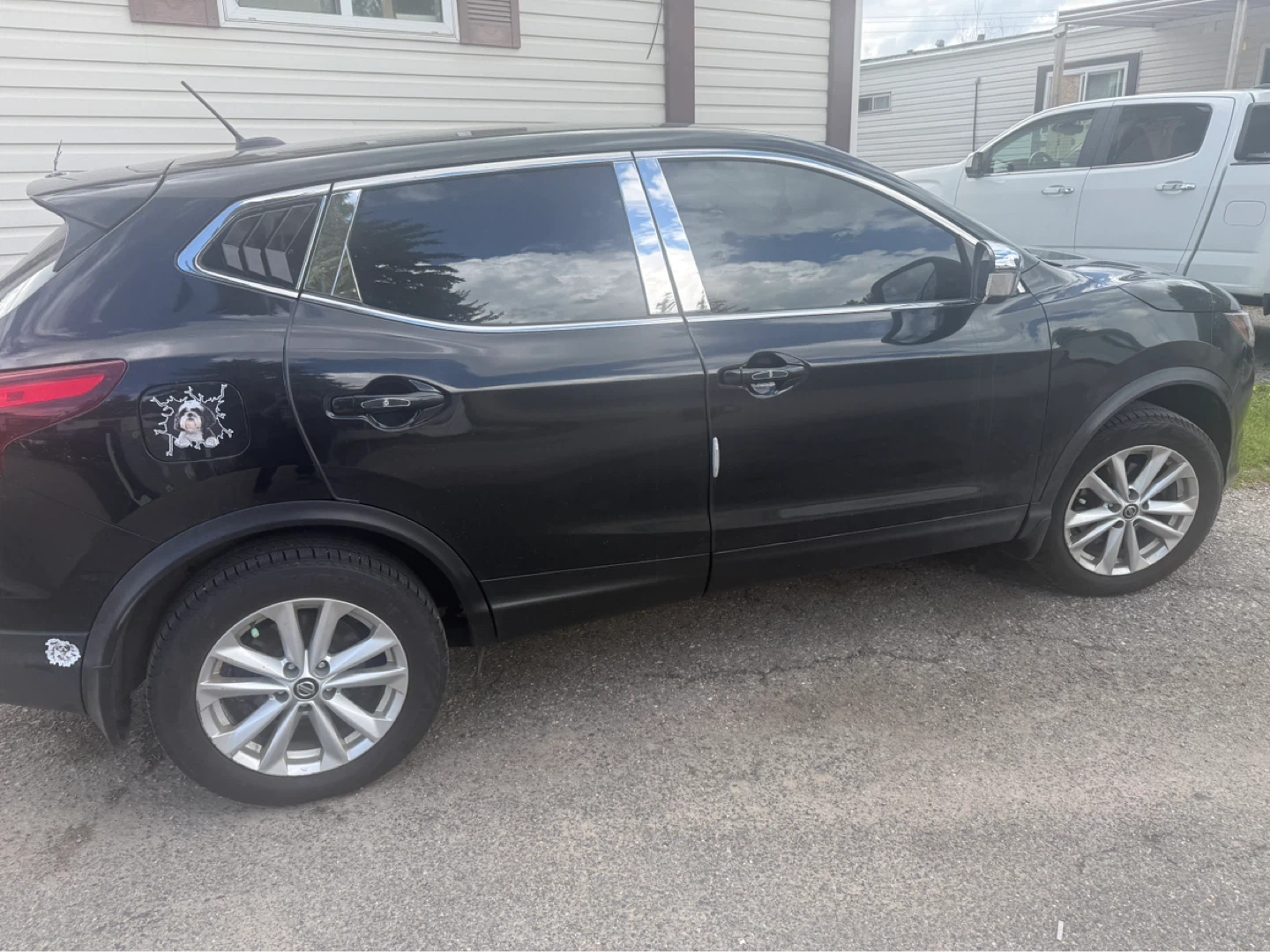 Black Nissan Qashqai Sport - photo 2