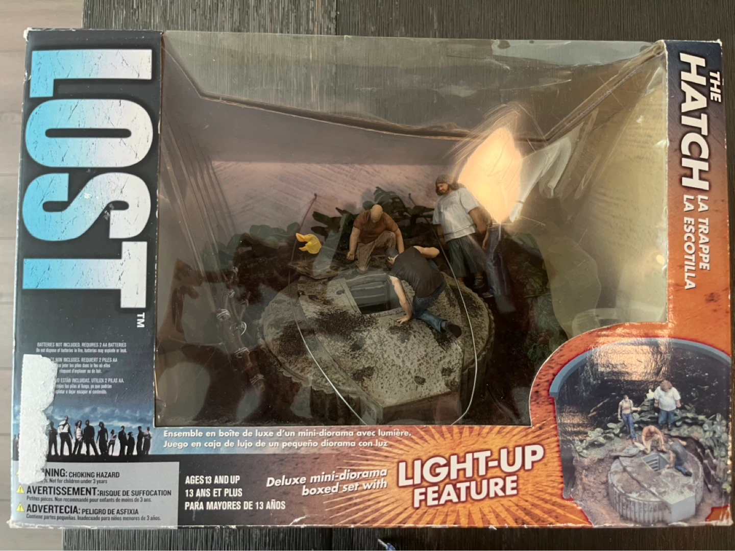 LOST The Hatch Deluxe Mini-Diorama Boxed Set