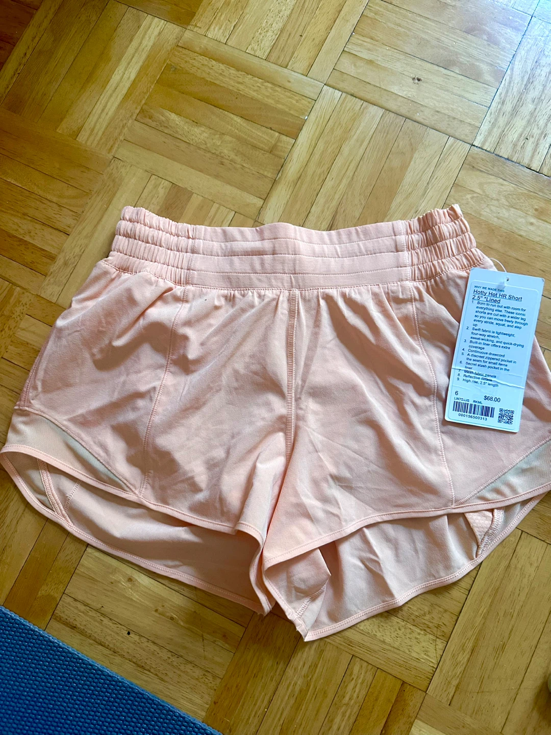 Lululemon Hotty Hot HR Short 2.5" Lined Peach Size 6