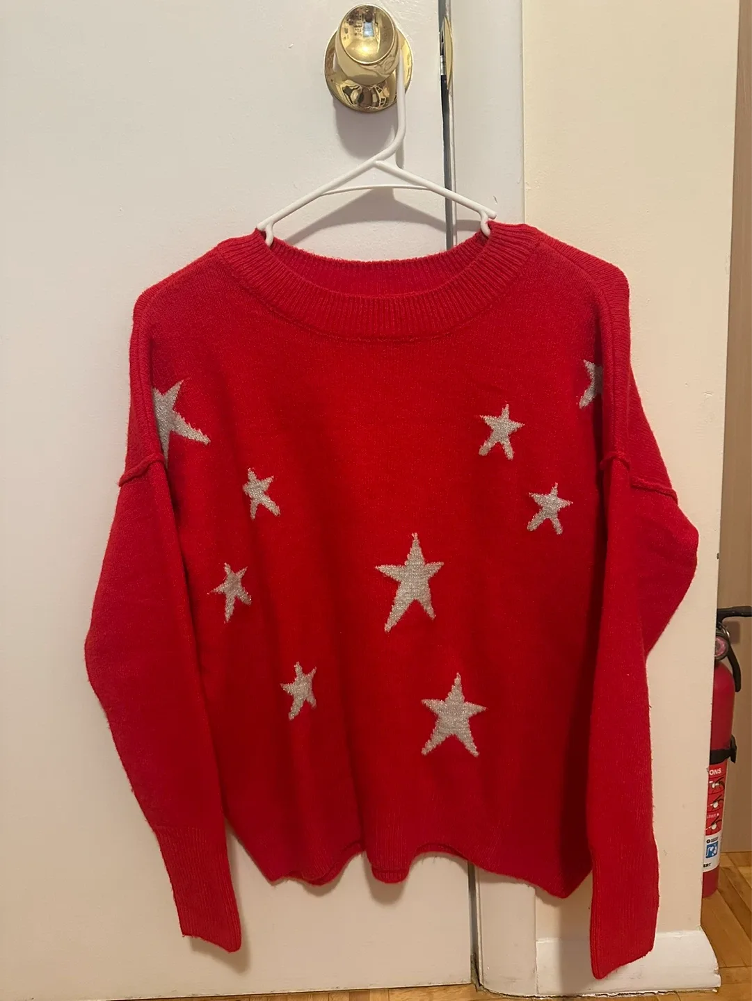 Vince Camuto Red Star Sweater XS