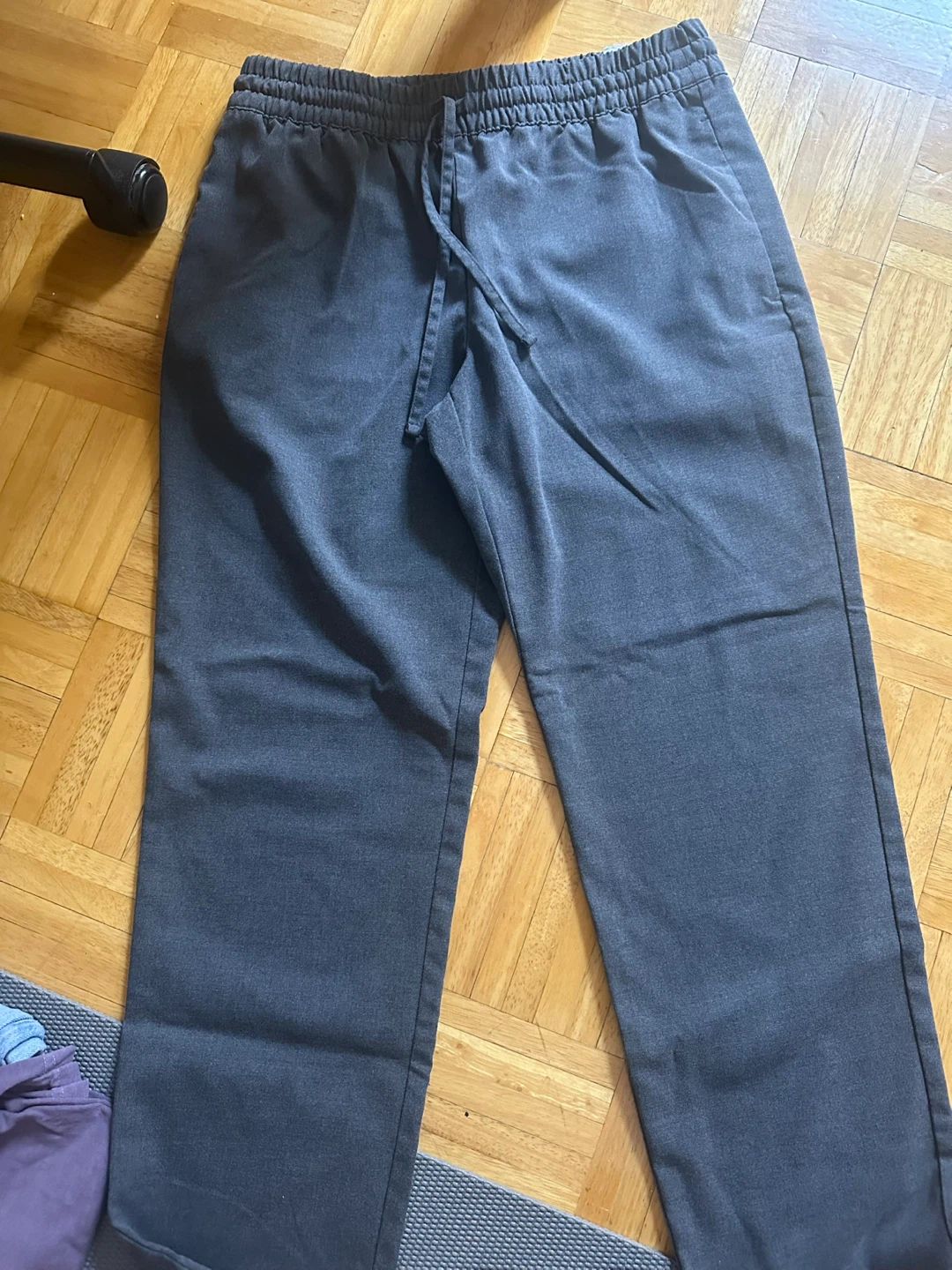 Banana Republic Tapered Fit Pants - Size 4 - photo 4