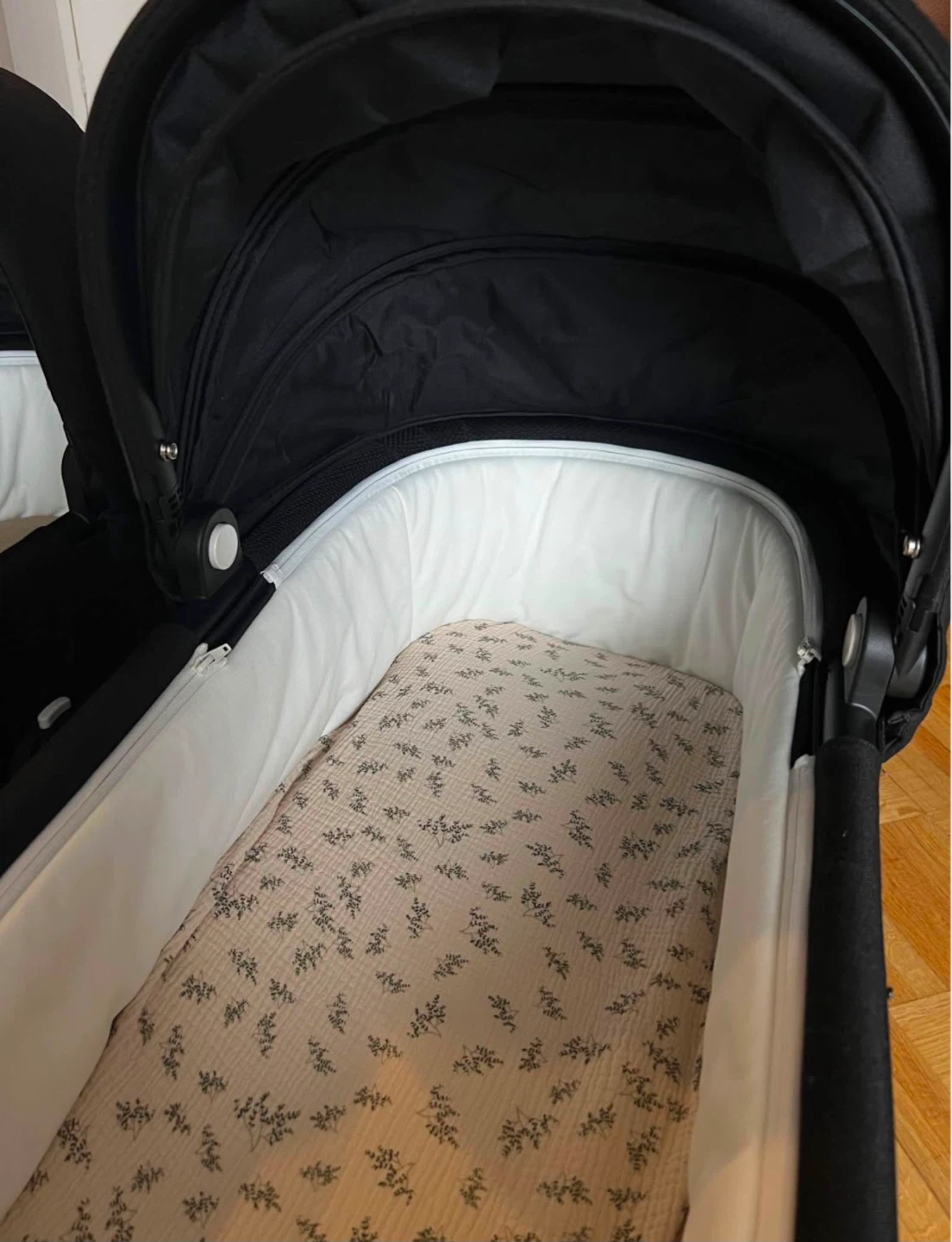 ** 1 LEFT** Cybex Baby Bassinet/Cot for Twin Stroller - photo 4