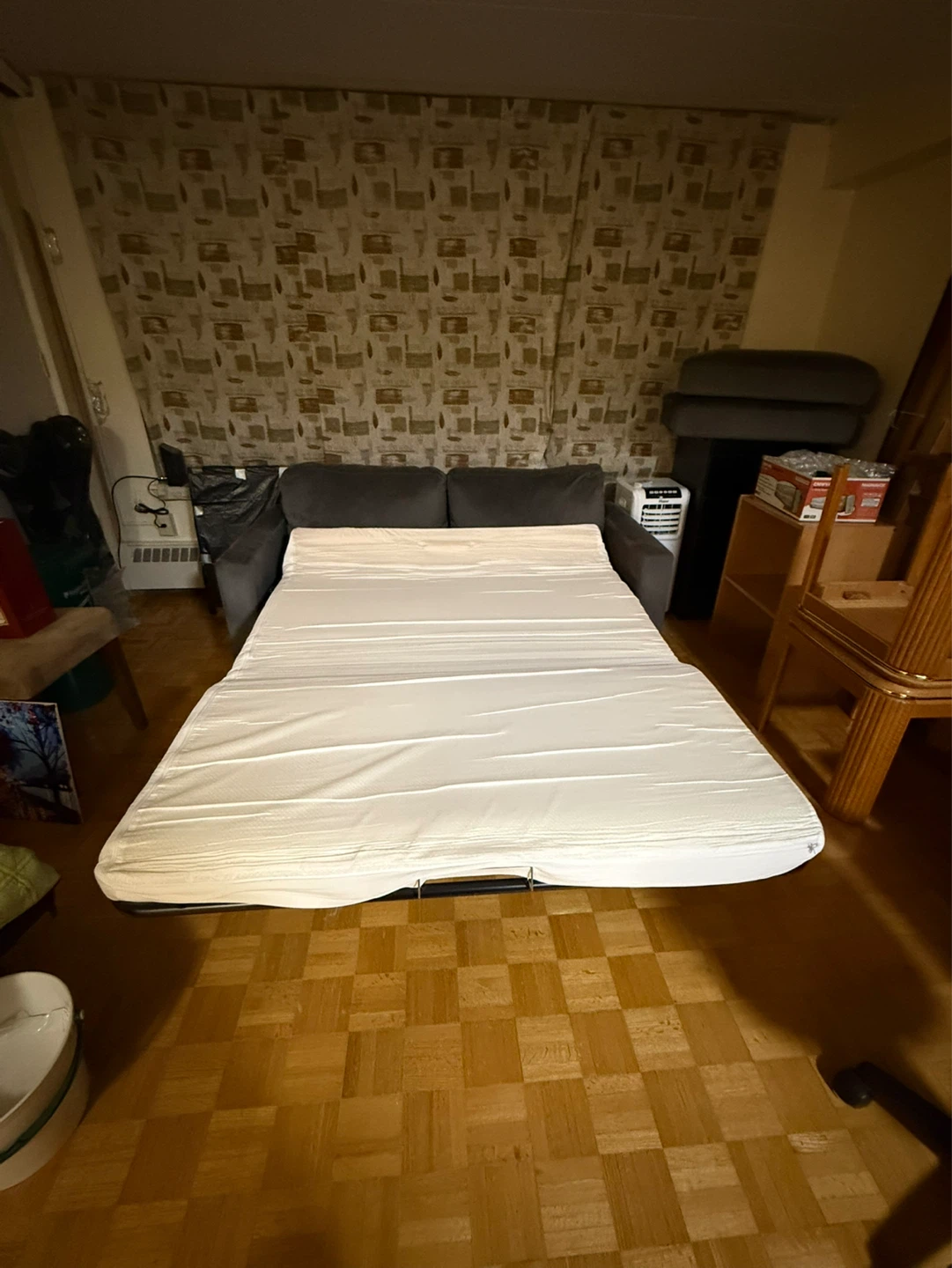 Pull out couch converts to bed brand new - photo 4