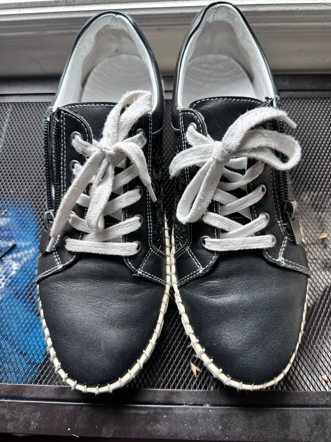 Roamers by Ego-Trip Black Leather Sneakers - photo 2