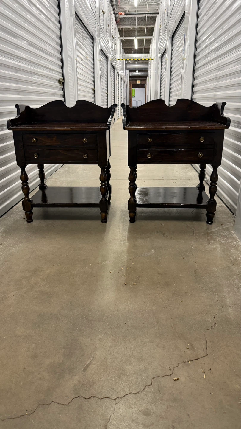 Pair of vintage dark wood nightstands - photo 2