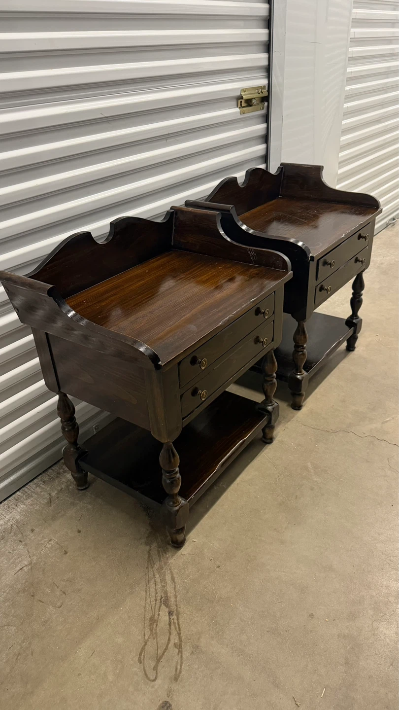 Pair of vintage dark wood nightstands - photo 4