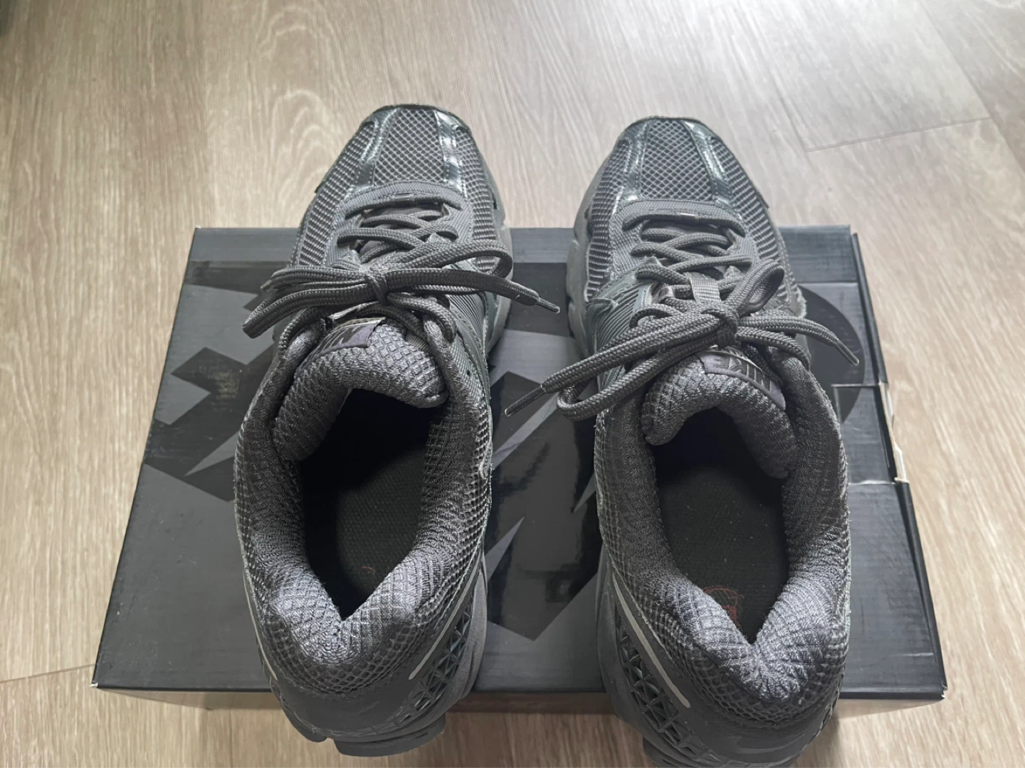 Nike Zoom Vomero 5 SP Men's Running Shoes - photo 5