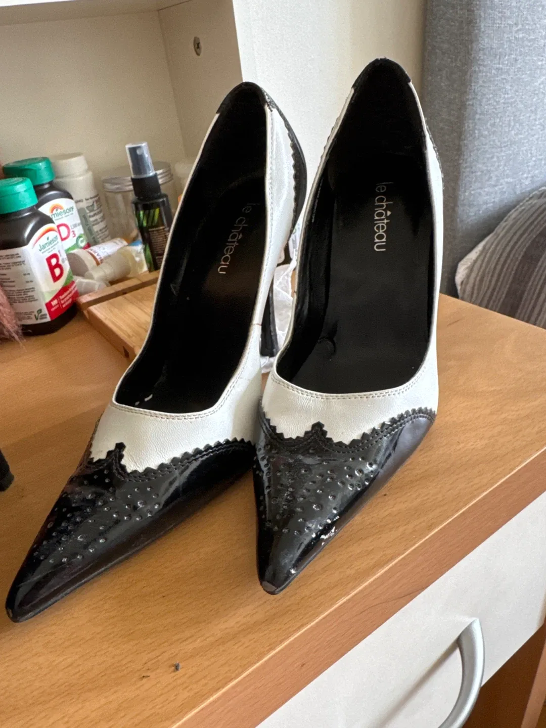 Le Château Heels - Black and White - photo 4