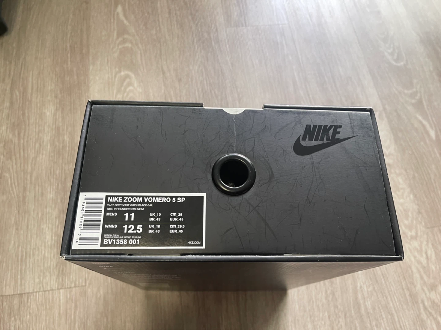 Nike Zoom Vomero 5 SP Running Shoes - photo 2