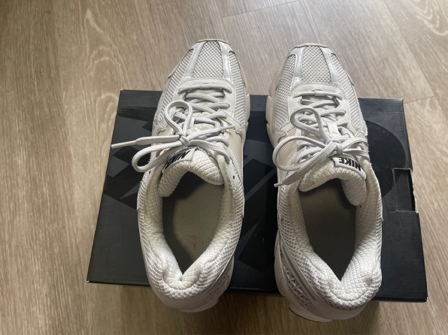 Nike Zoom Vomero 5 SP Running Shoes - photo 5