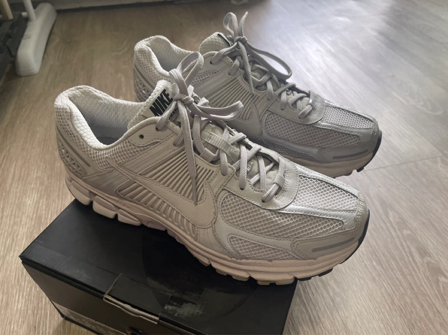 Nike Zoom Vomero 5 SP Running Shoes - photo 3