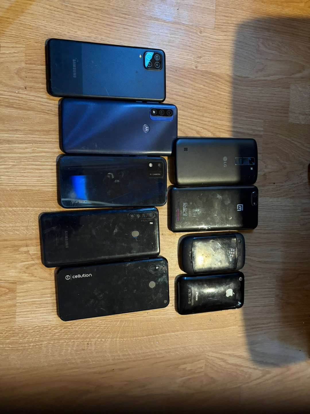 Phones and Apple AirPods 1st and 2nd generation - photo 2