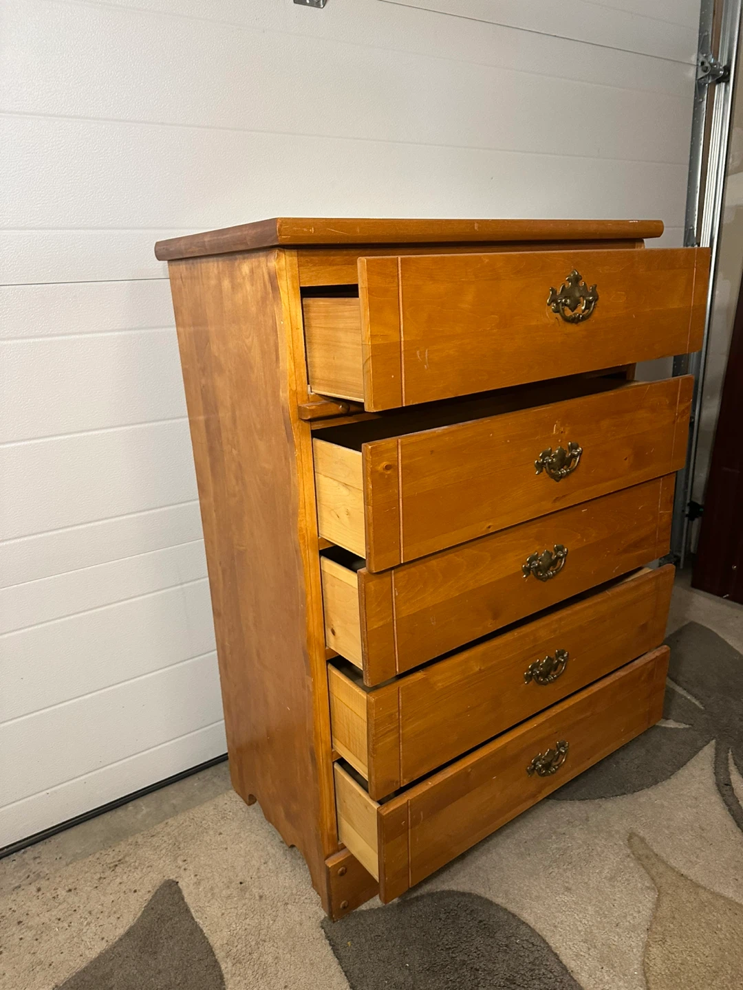 Solid Wood 5-Drawer Dresser – Beautiful Honey Finish