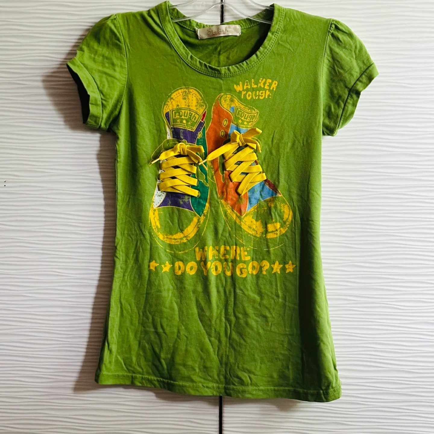 Stylish Concept Gallery T-Shirt with Sneakers Graphic - photo 2