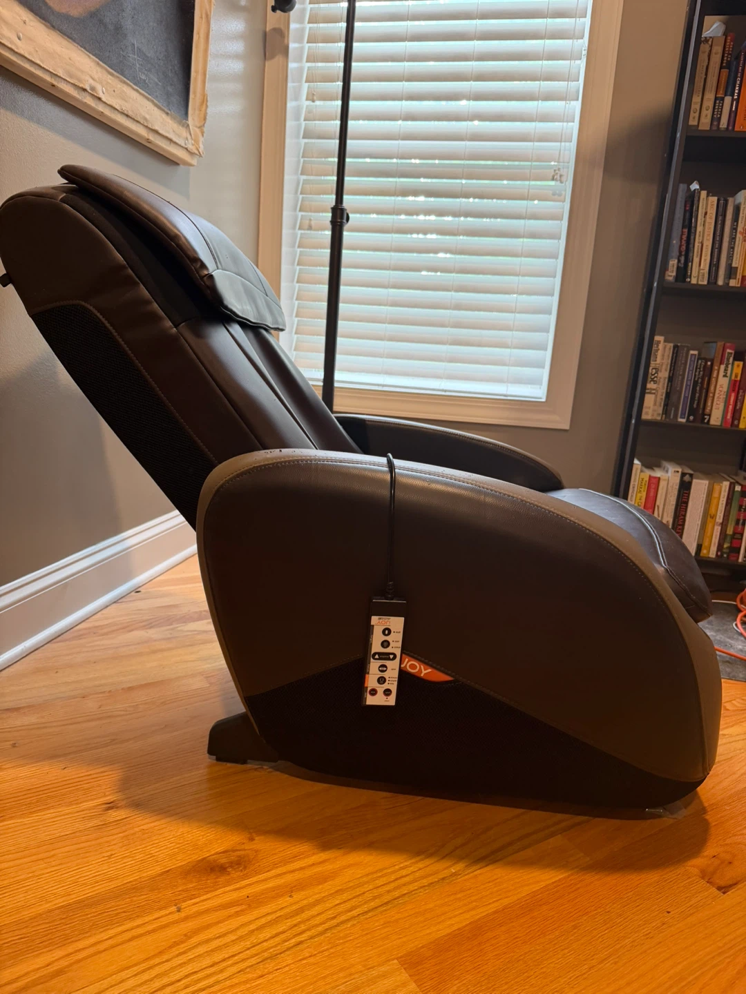 Human Touch iJoy Active 2.0 Perfect Fit Massage Chair - photo 2