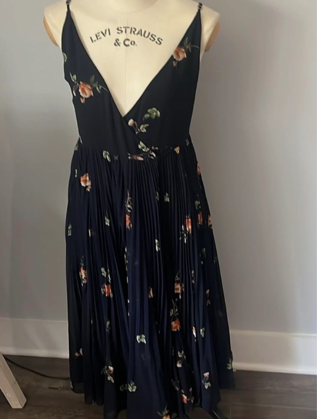 Aritzia :Wilfred Beaune Navy Floral Dress XXSmall - photo 4
