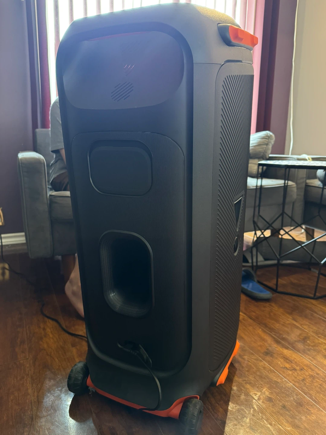 JBL 710 Party Speaker with Lights and Wheels - photo 4