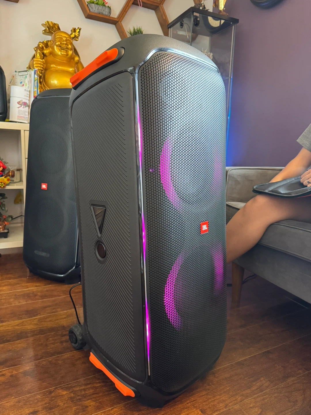 JBL 710 Party Speaker with Lights and Wheels - photo 2