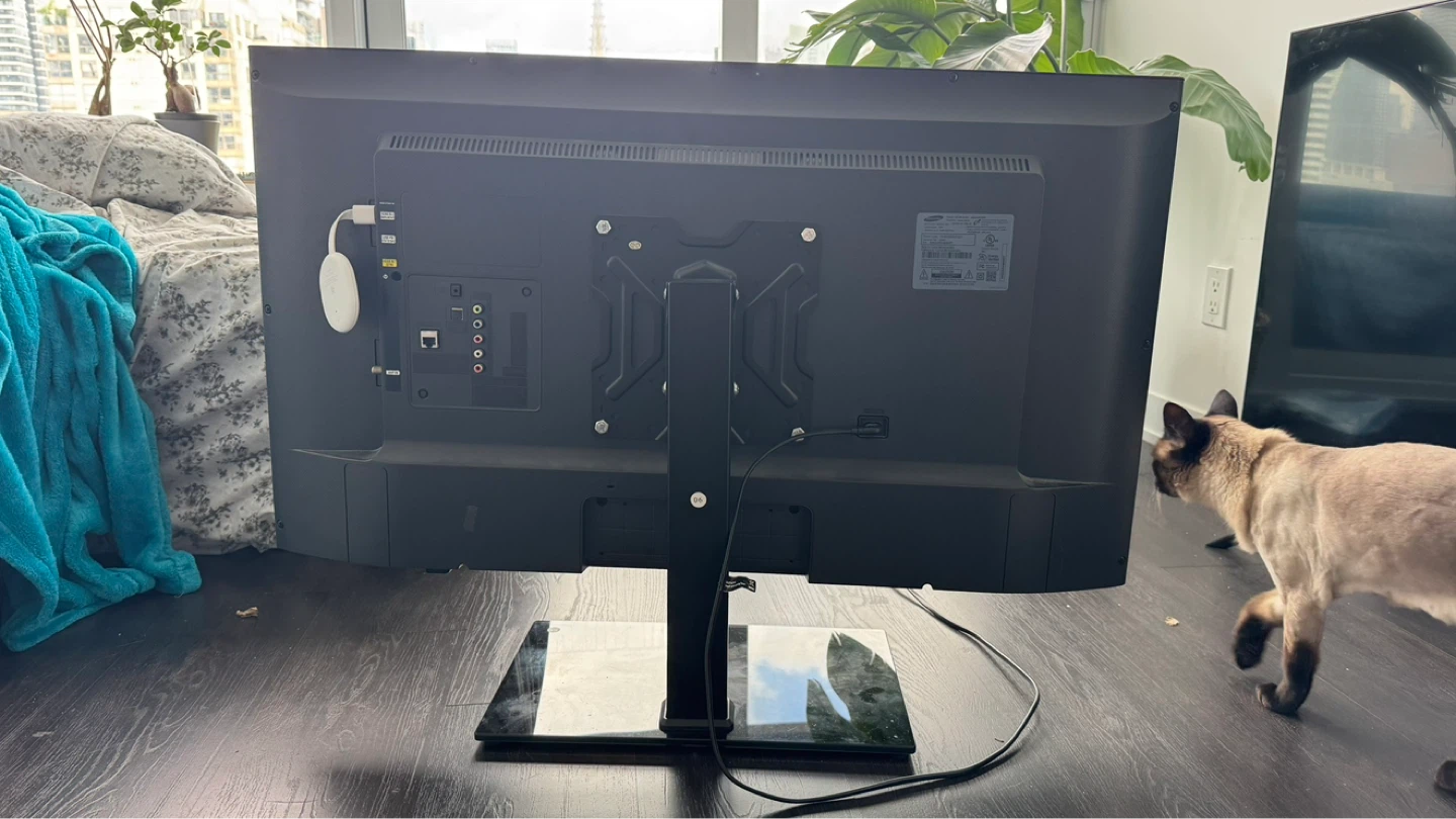 Samsung 43 inch TV - photo 3