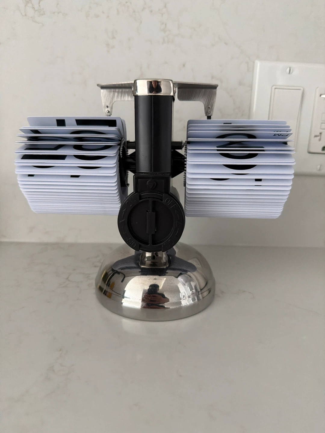 Stylish Flip Clock - photo 2
