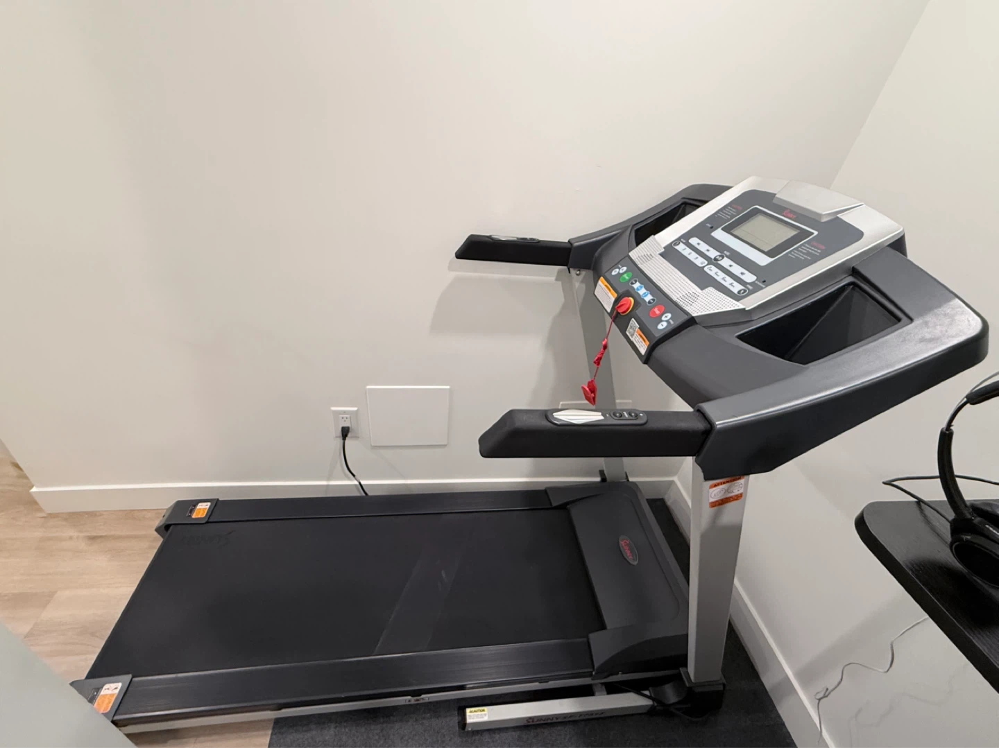 Sunny Health & Fitness Treadmill