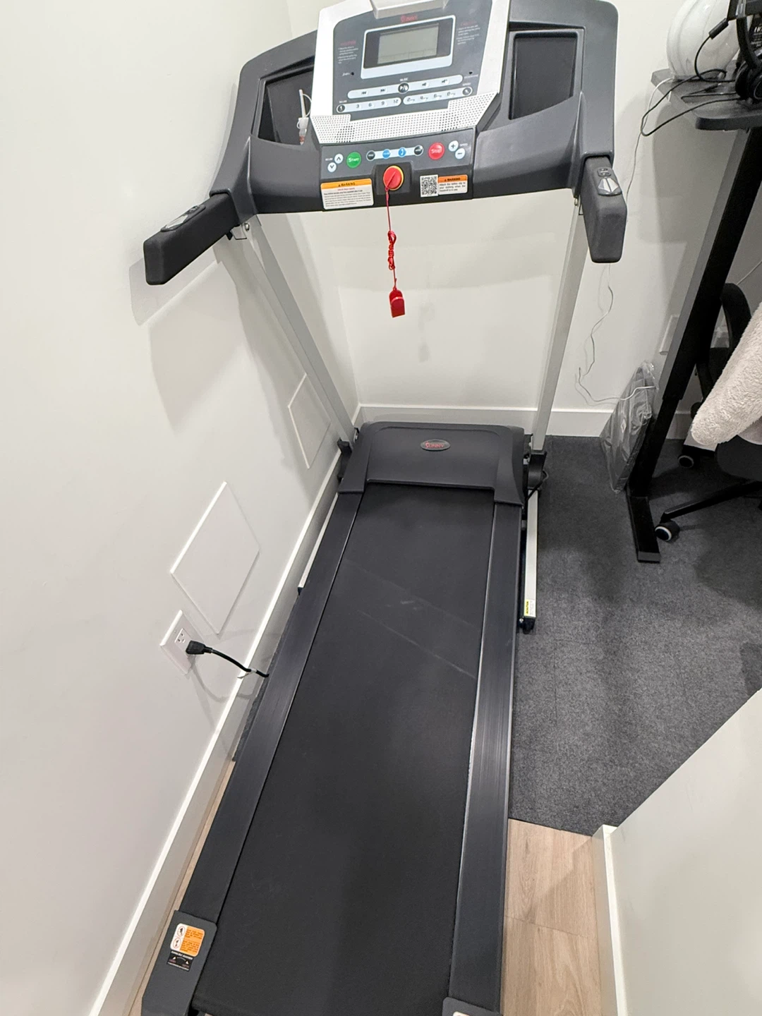 Sunny Health & Fitness Treadmill - photo 2