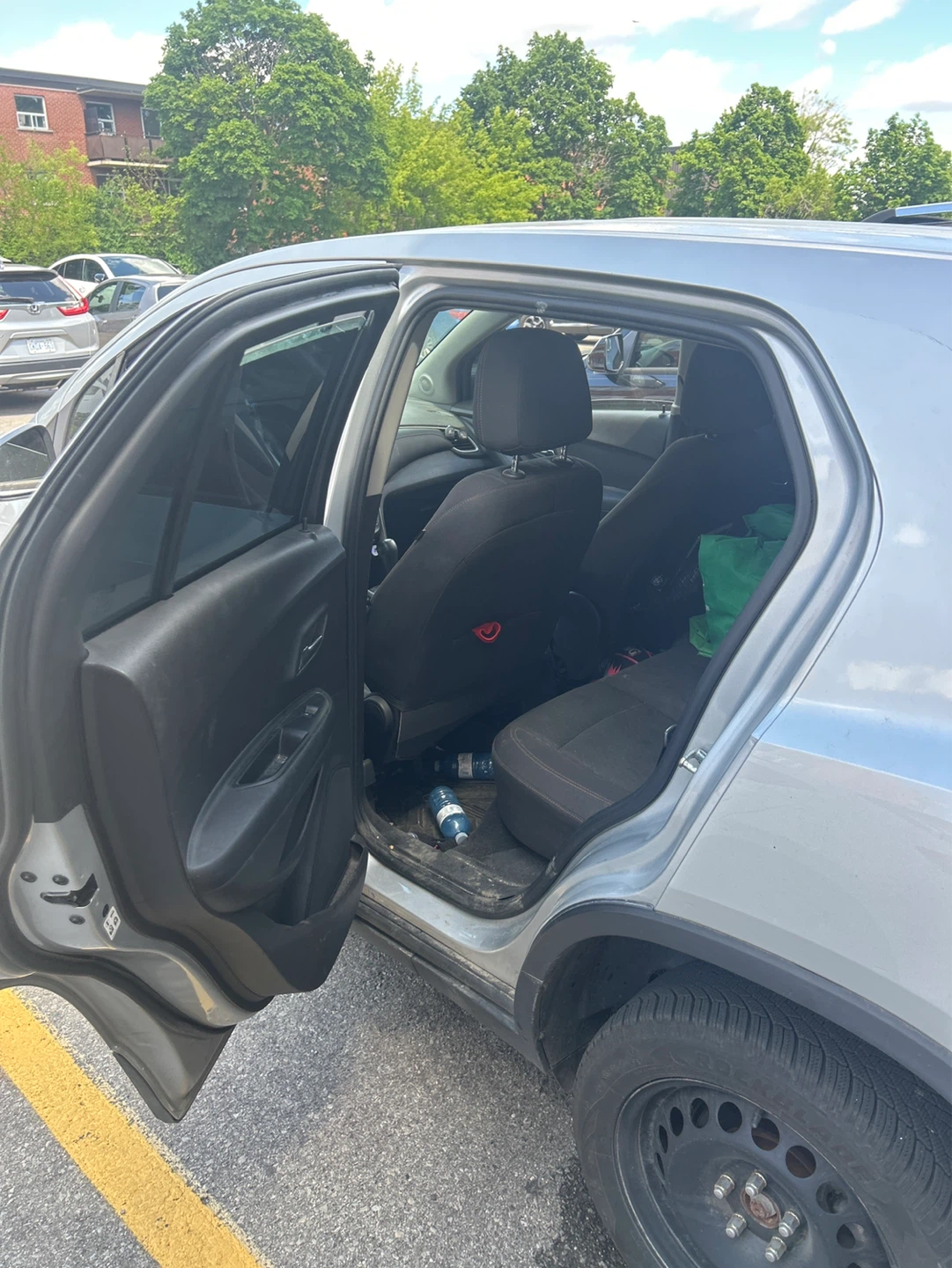 Silver Chevrolet Trax - photo 2