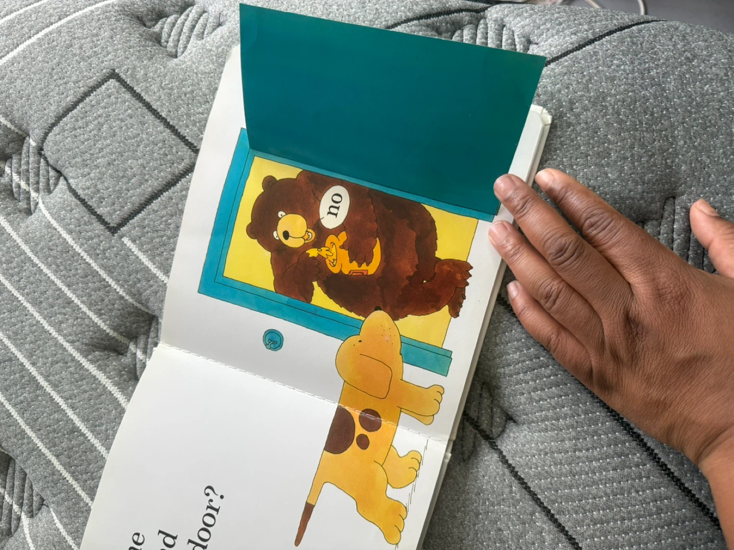 Where's Spot? Eric Hill Lift-the-Flap Book - photo 3
