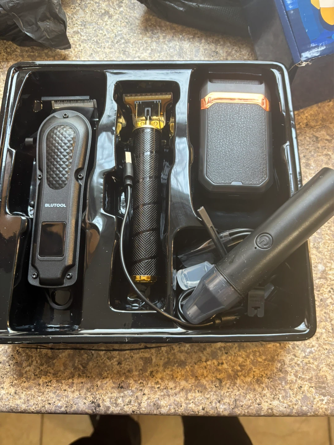 BLUTOOL Set de Barbería Profesional Cortadora y Rasuradora NUEVA - photo 4