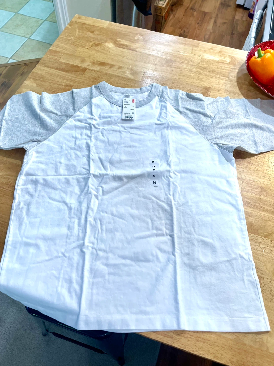 Uniqlo Short Sleeve new cash only  - Grey/White Size M - photo 3
