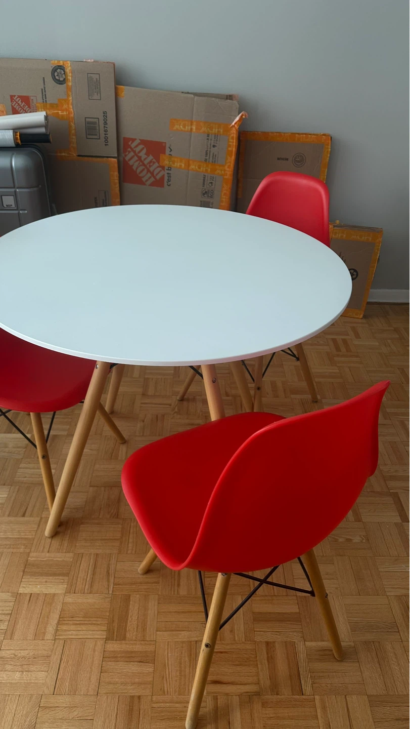 Structube Eiffel White Round Dining Table with 3 Red Chairs
