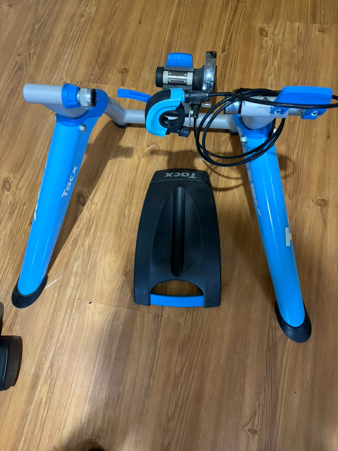 Tacx Satori Smart Bike Trainer - photo 2