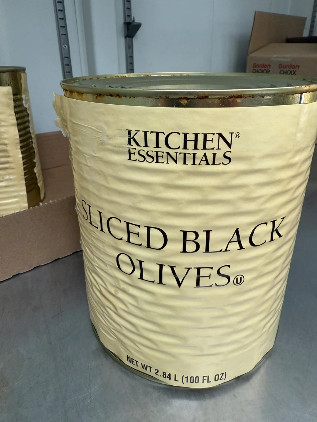 Kitchen Essentials Sliced Black Olives Can
