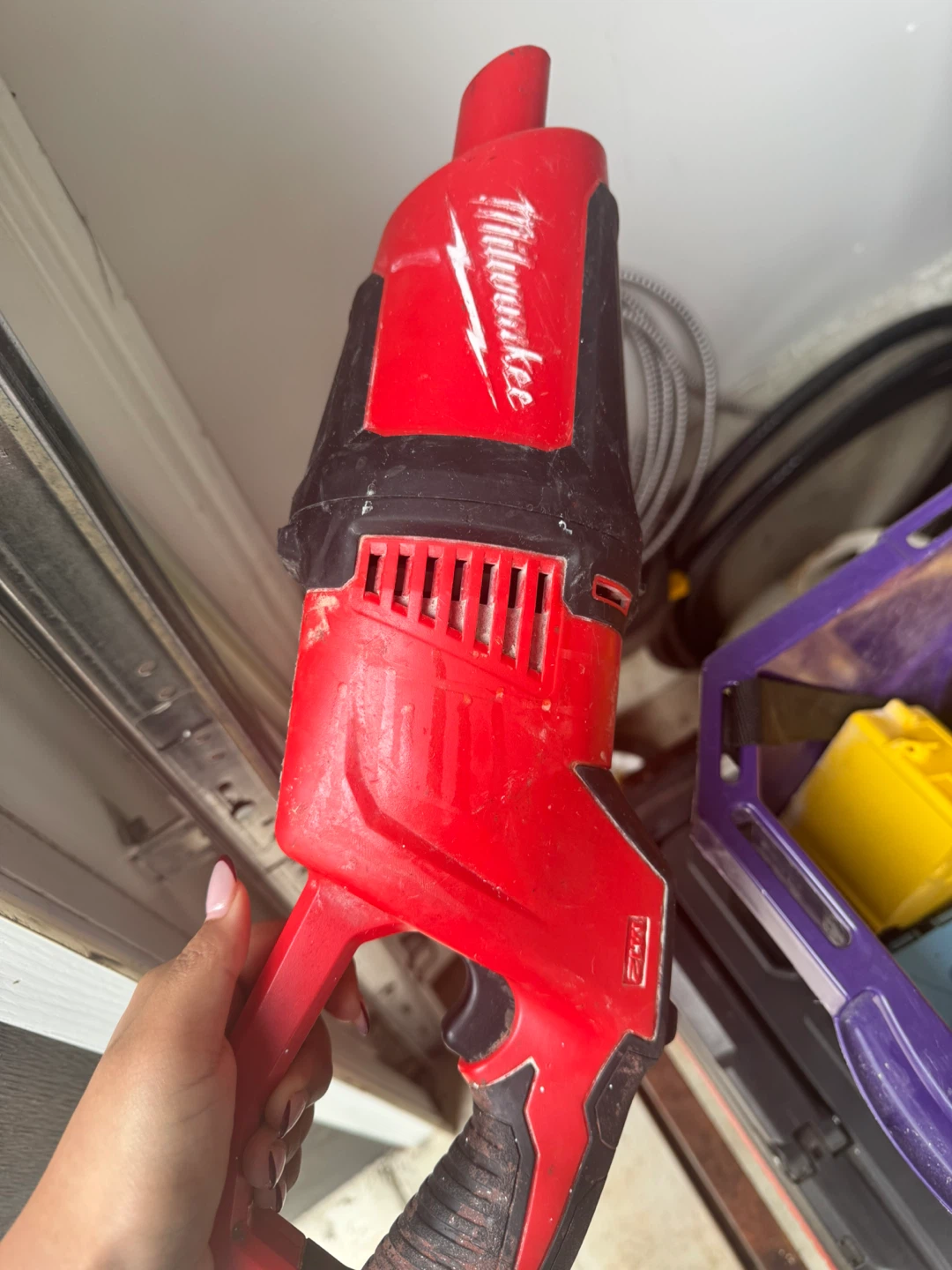 Milwaukee Cordless Rivet Tool
