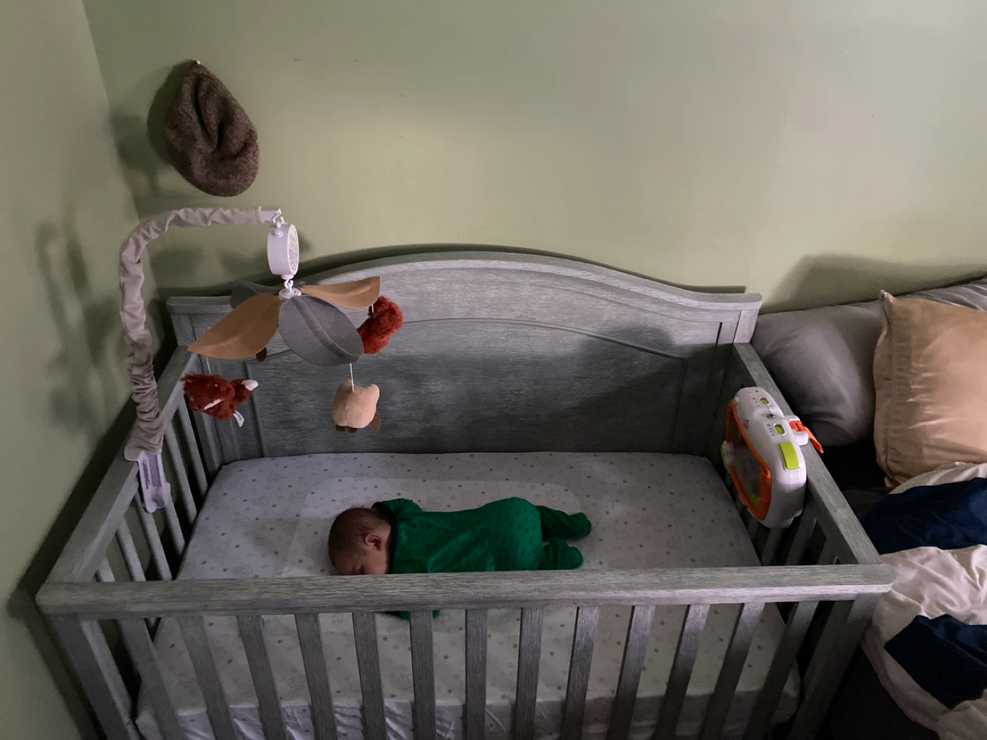 DaVinci Grey Convertible Crib