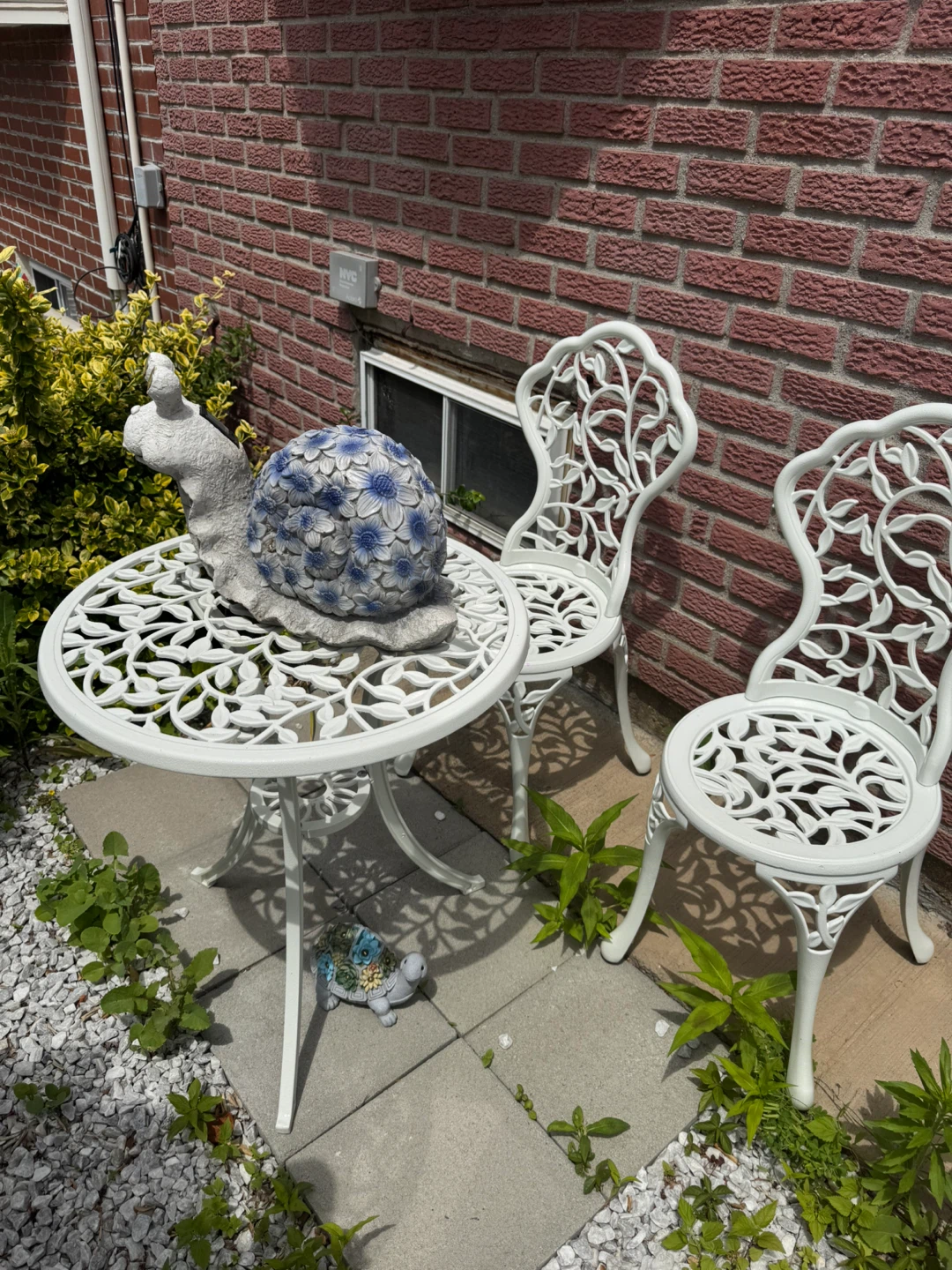 White Metal Garden Bistro Set with Snail Accent - photo 5