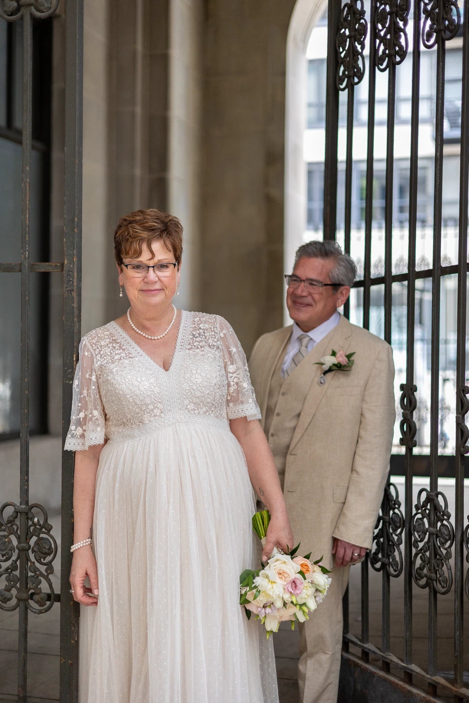 Women's Lace Wedding Dress - photo 3