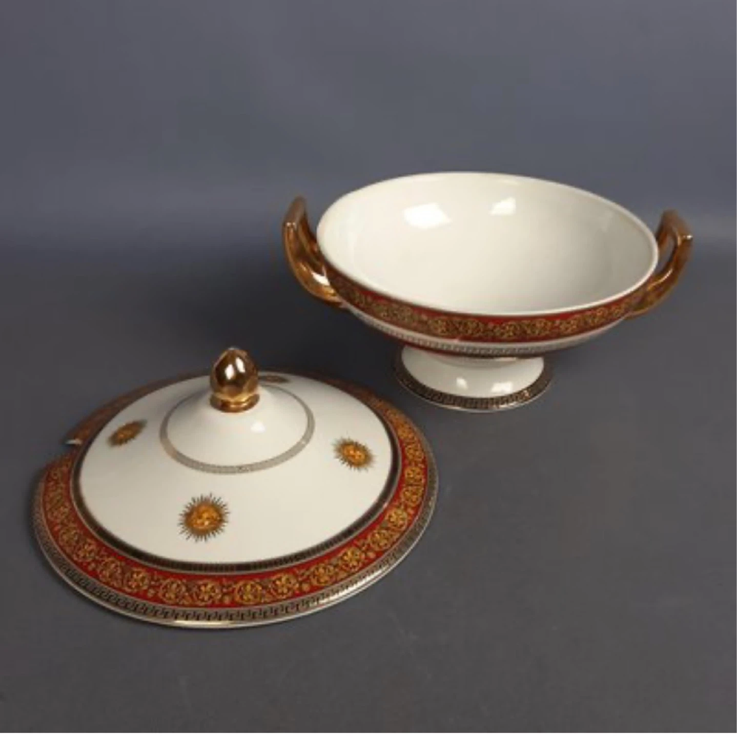 Versailles Porcelain Serving Tureen with Lid and Spoon - photo 2