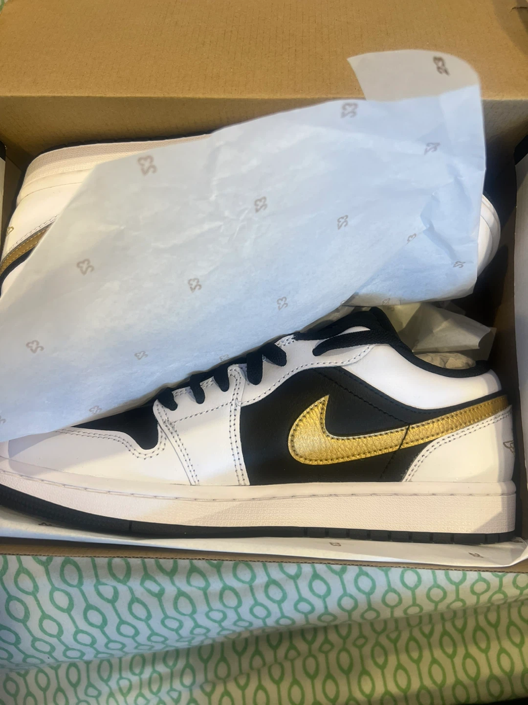 Air Jordan 1 lows - photo 2