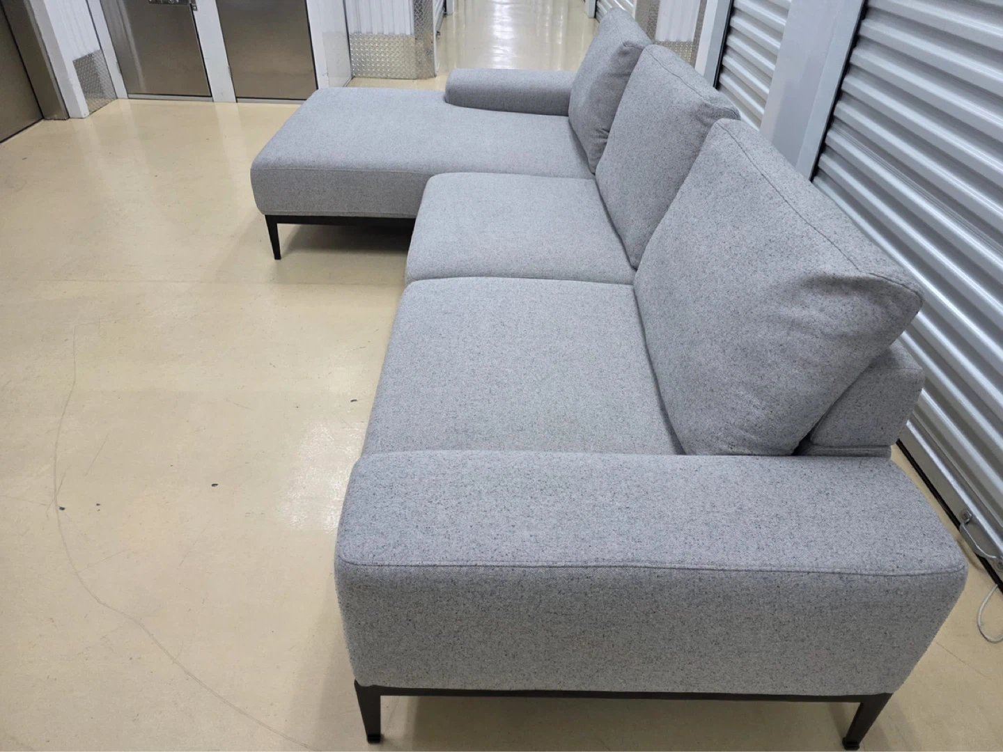 Stractube Grey Sectional Sofa - photo 3