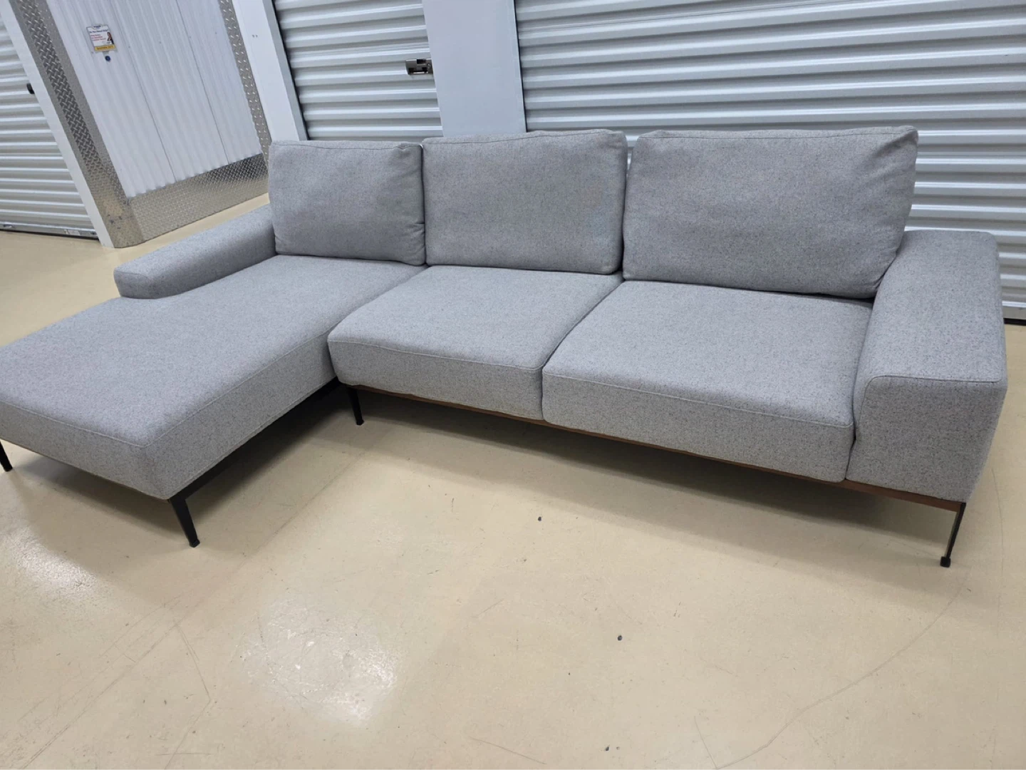 Stractube Grey Sectional Sofa - photo 4