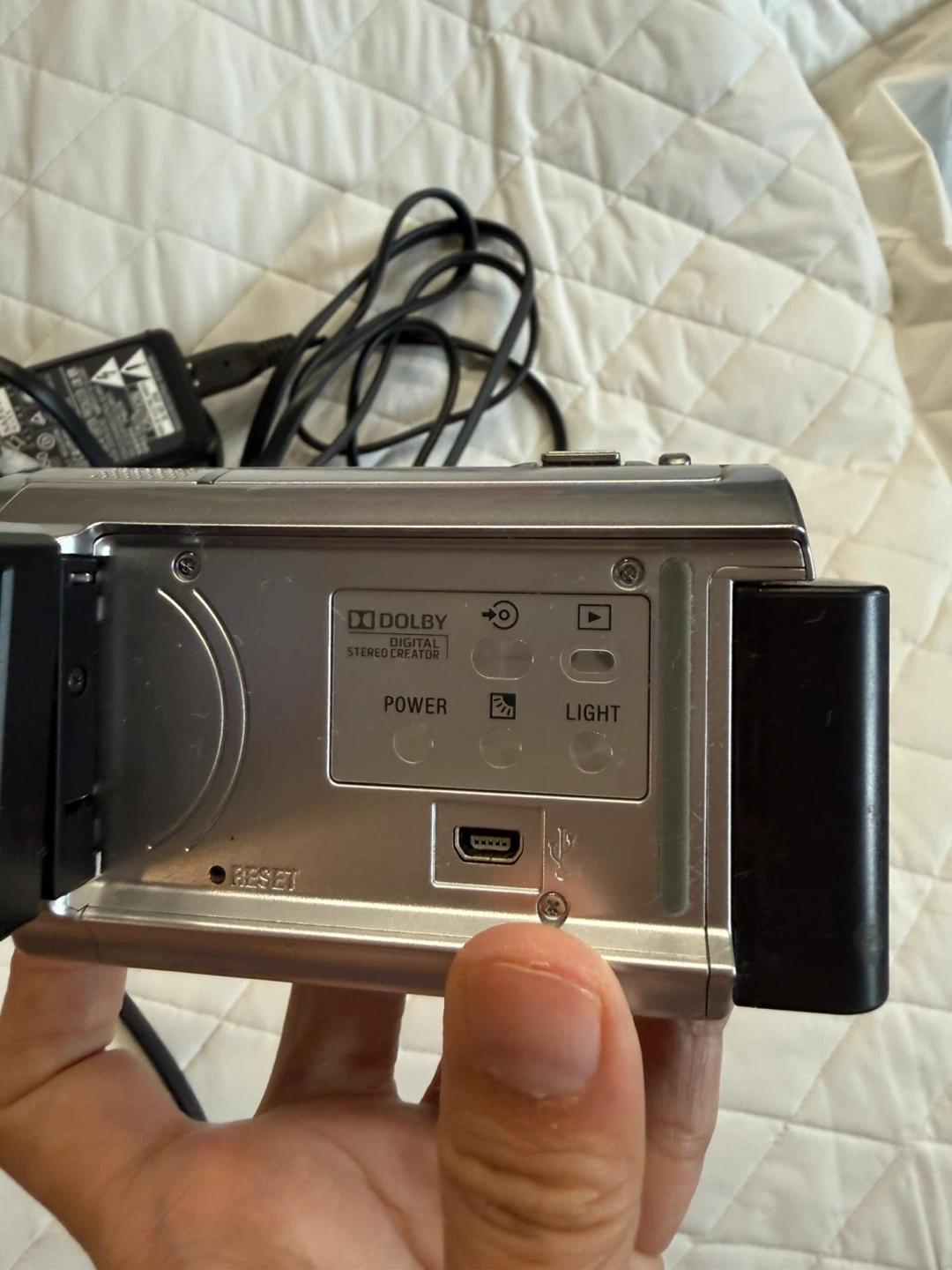 Sony Handycam DCR-SR68 80GB Camcorder - photo 4