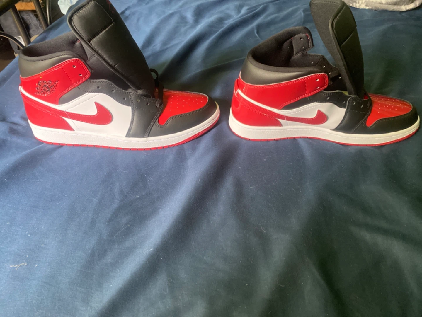 Air Jordan 1 MID SE Sneakers US 12 - photo 2