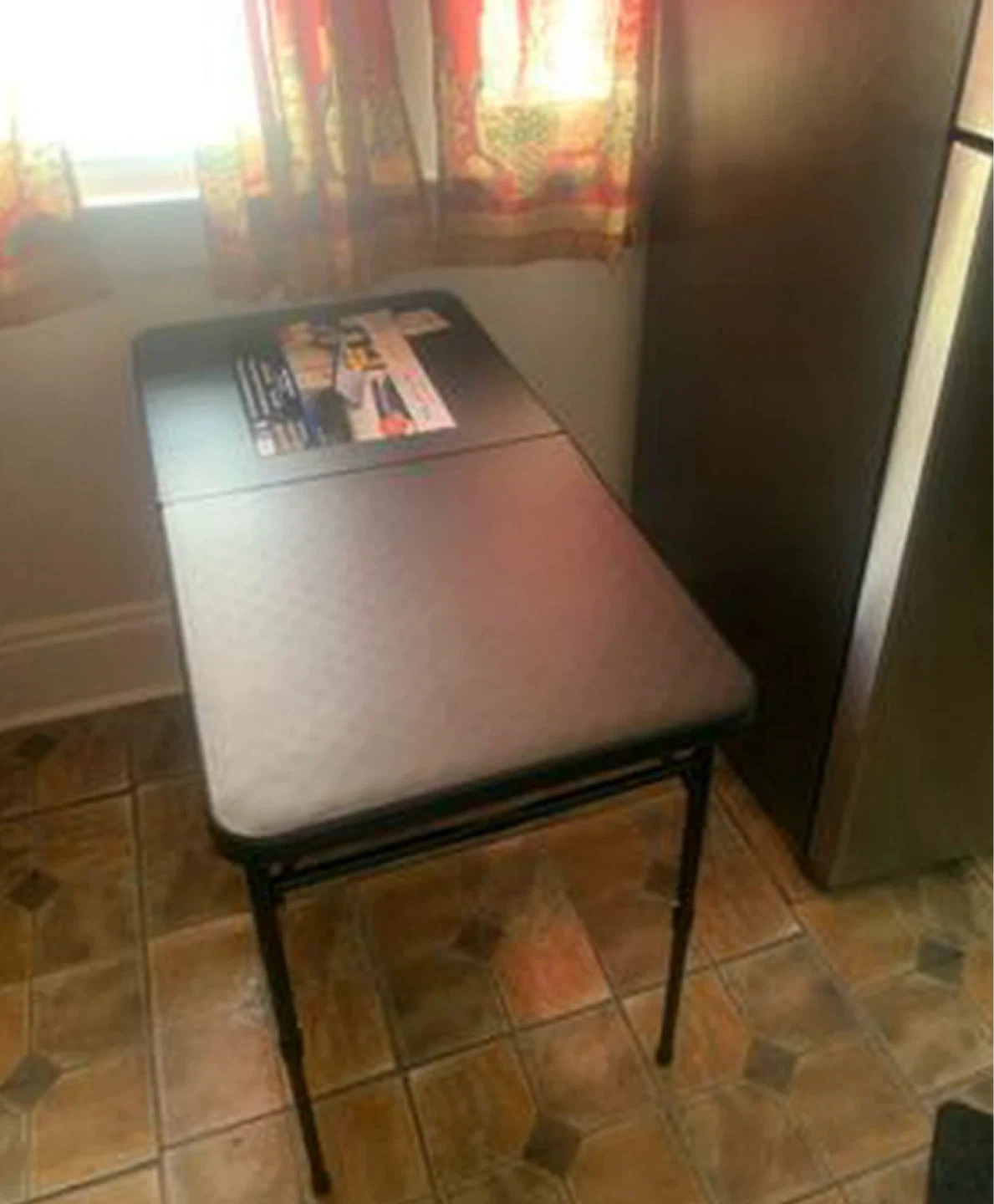 Height adjustable table, Black
