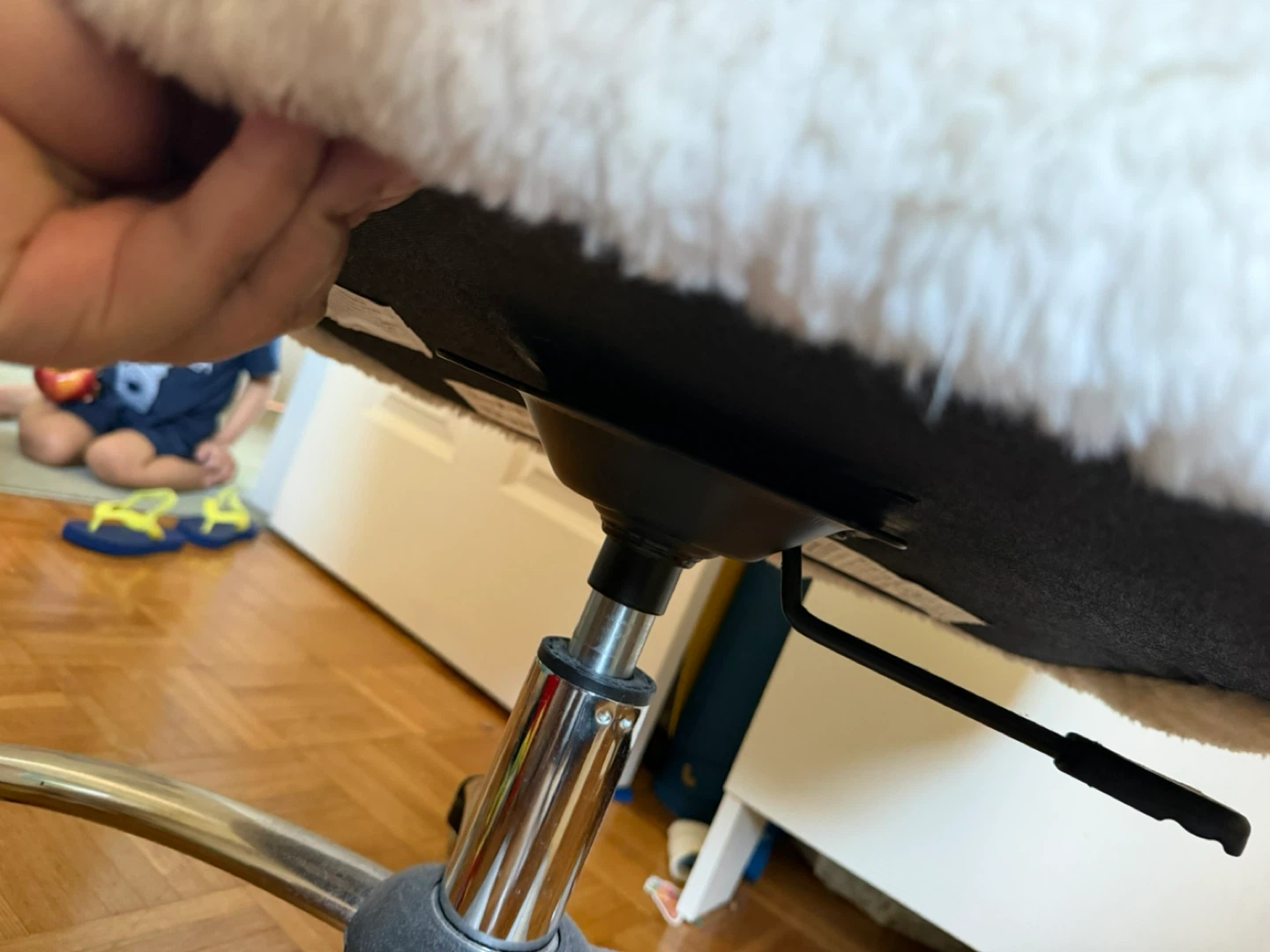 pottery barn faux fur desk chair - photo 3