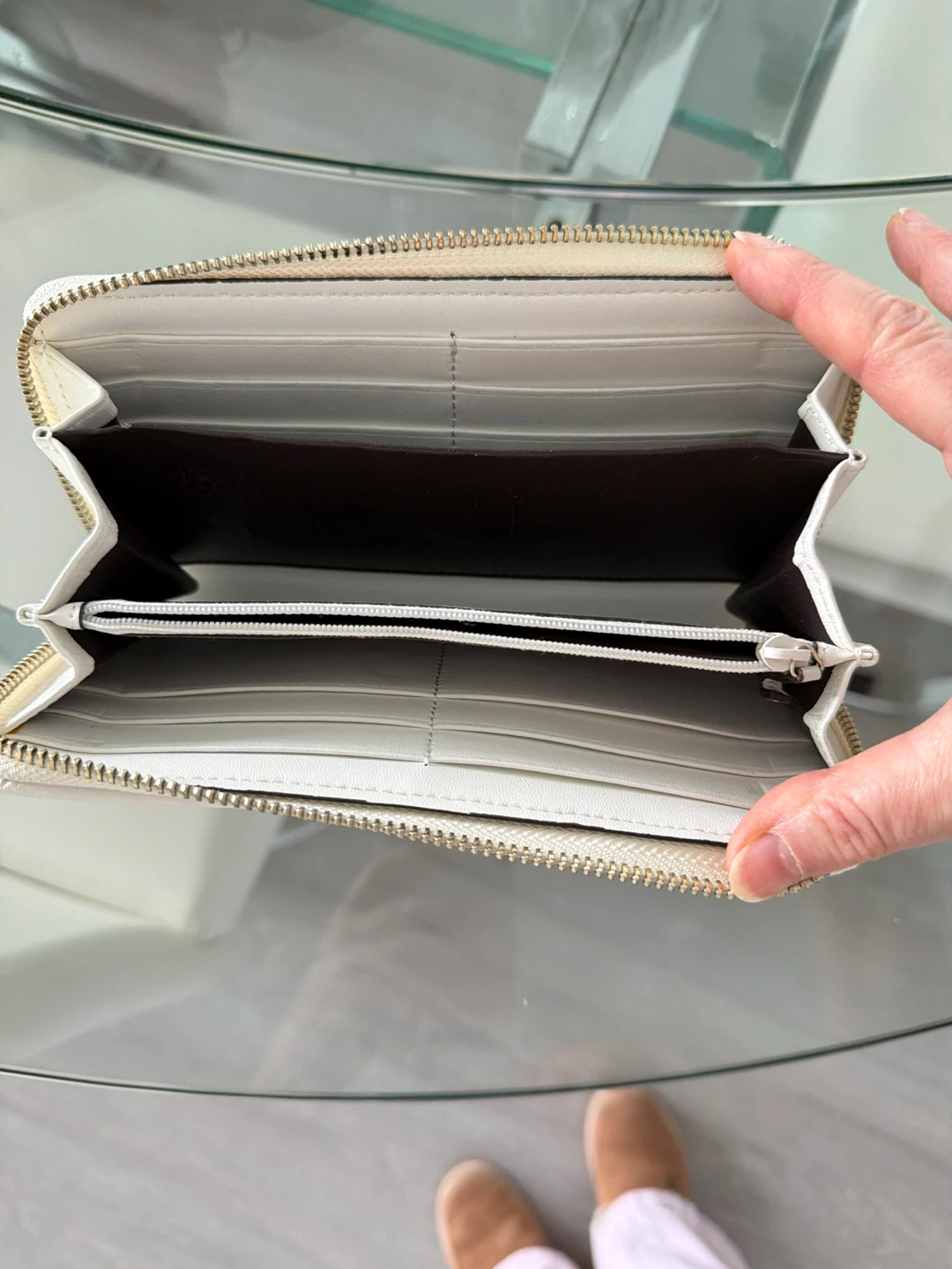 White Leather Zip Around Wallet - photo 3