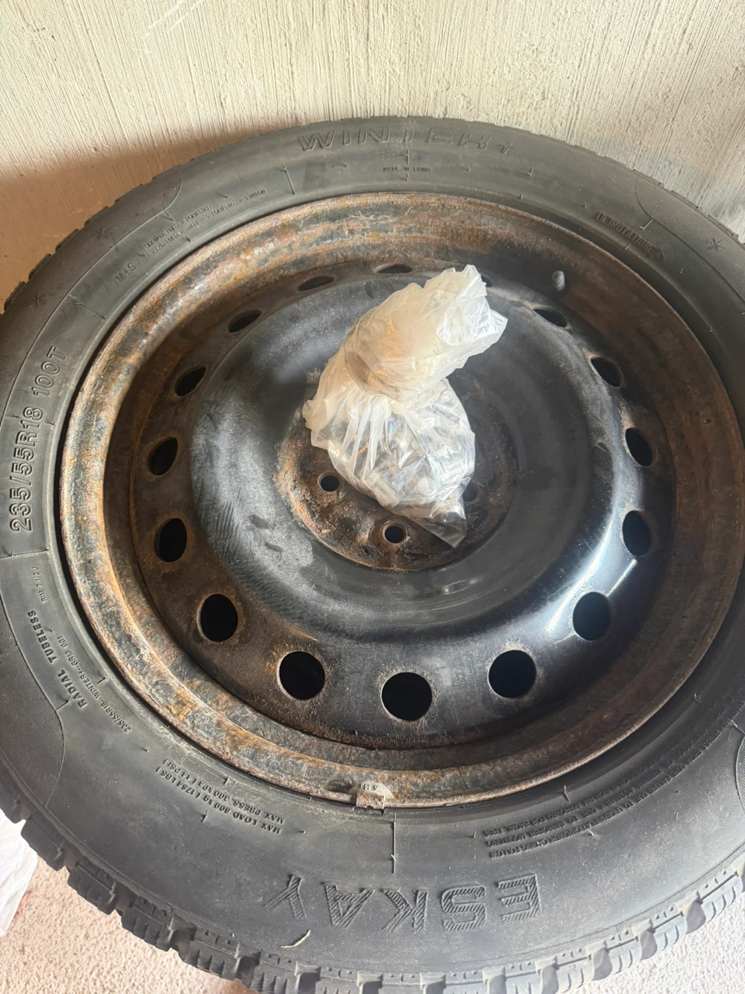 Set of 4 Winter Tires on Rims - photo 2