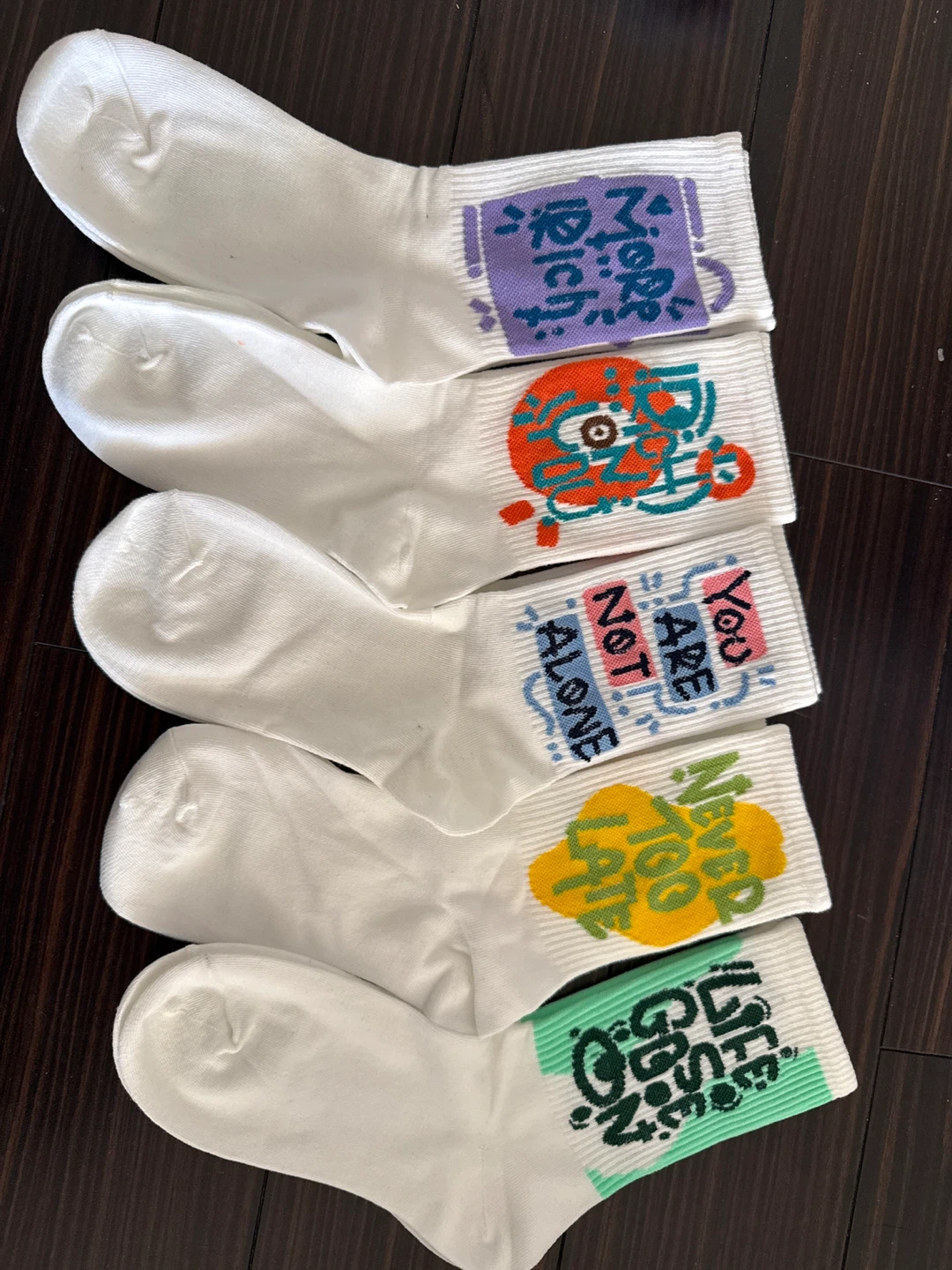 5 Pairs White Graphic Socks
